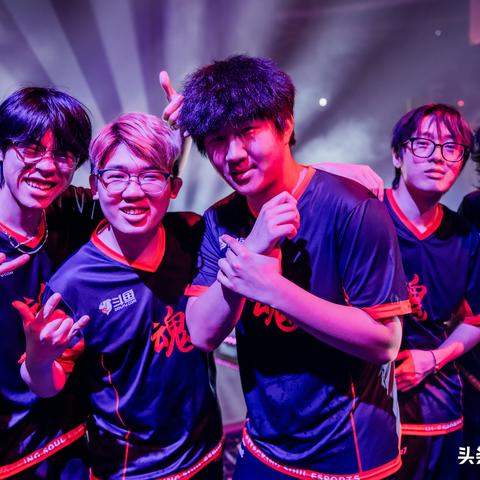 23无畏契约神中神日狂欢盛典，玩家必冲的福利盛宴开启！