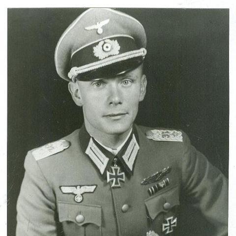 荣誉勋章6空降神兵Win11适配指南与隐藏武器升级技巧