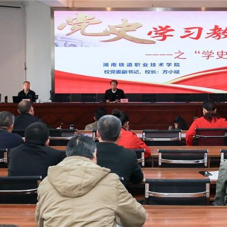 《崩坏星穹铁道》真理医生新手阵容攻略：高效搭配指南