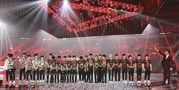 谁还记得2013全明星？Faker初登神坛，LPL梦碎上海