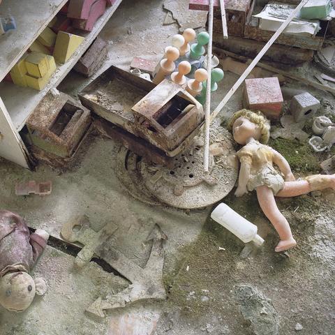 揭秘地下切尔诺贝利，如何在辐射禁区活过第一周？