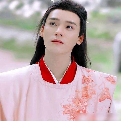 刀剑英雄装备卡全解析，如何低成本打造毕业级属性？