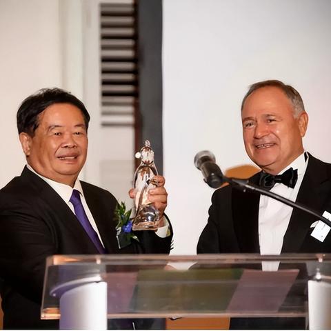 曹德旺为何敢说真话？揭秘福耀玻璃背后的财富心法与实业生存法则