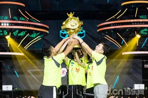 揭秘2026球球大作战塔坦杯，普通玩家如何逆袭职业赛制？