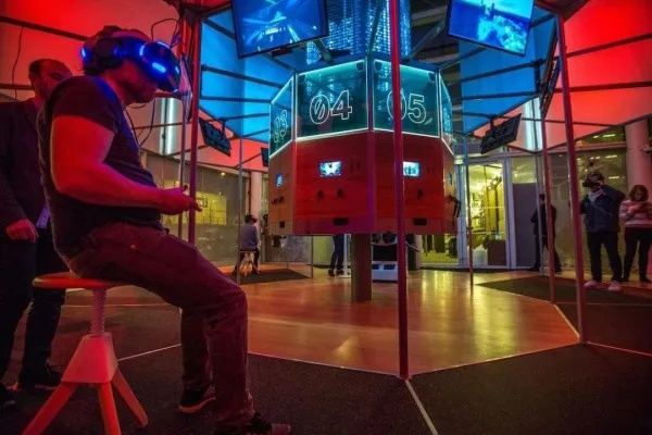 VR元年，从概念到排队的疯狂体验