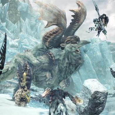 《冰原大锤狩猎笛新组合！怪物猎人世界实战演示》