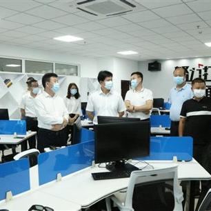 《教室》实况解说：沉浸式教学体验揭秘！