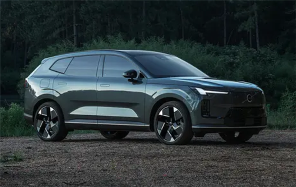 沃尔沃XC70插混SUV首曝：8月预售，中型SUV新选择！