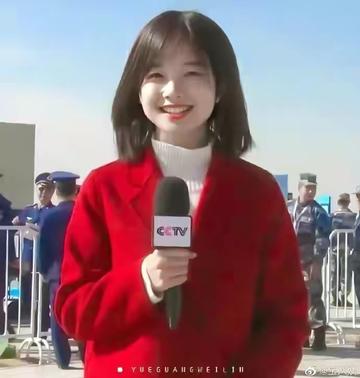 没想到王冰冰戴眼镜这么A！揭秘央视女神的眼镜娘变身术