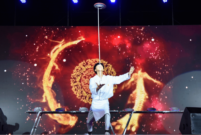 《百甲》周年MV首发！《无尽的拉格朗日》四周年庆典狂欢启幕