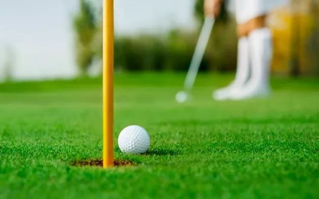 2026年VR高尔夫游戏实测，能否替代真实下场练球？