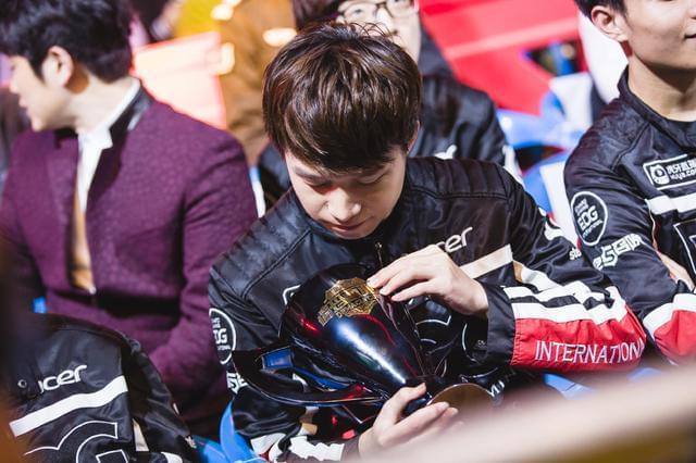 揭秘德玛西亚杯2015，EDG如何开启无敌王朝？Pawn将军封神之战